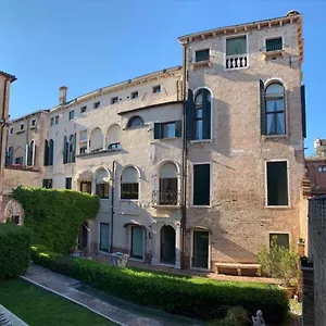 Palazzo Contarini Della Porta Di Ferro Apartahotel Venecia