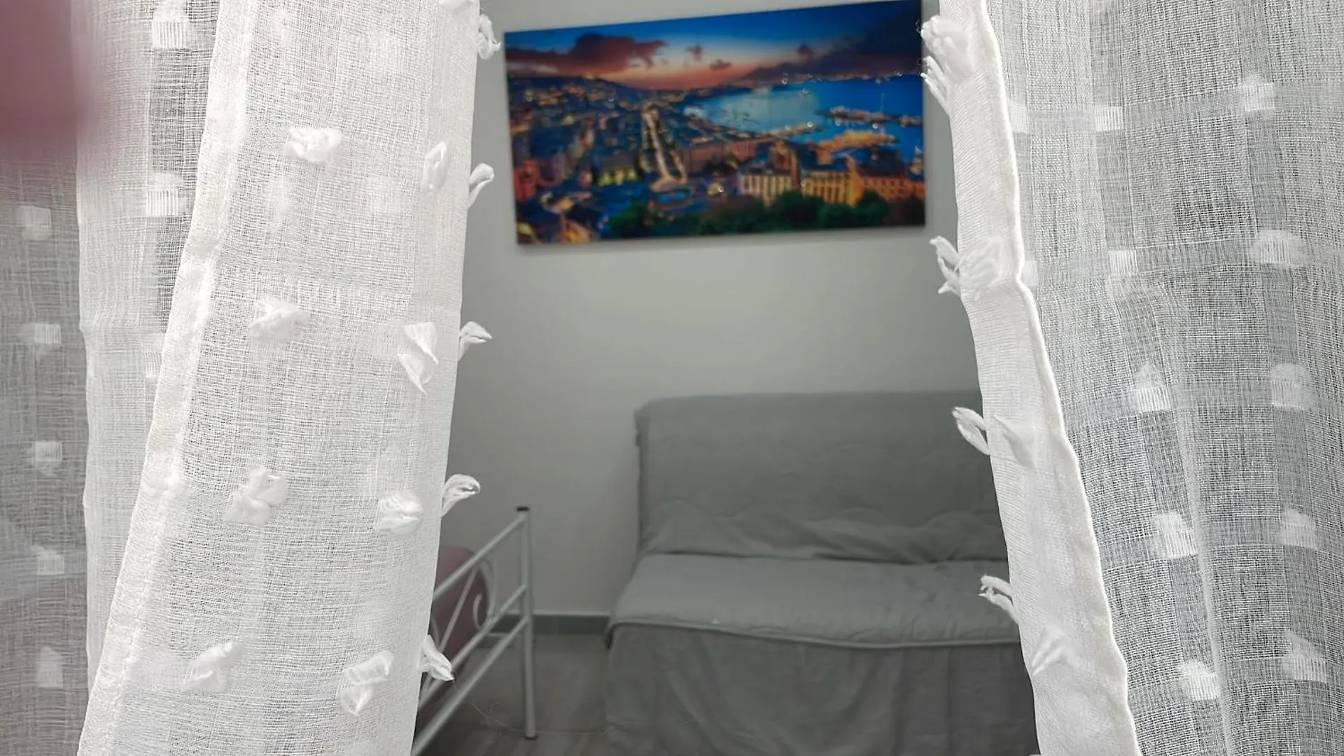 Una Notte A Napoli فندق مبيت وإفطار